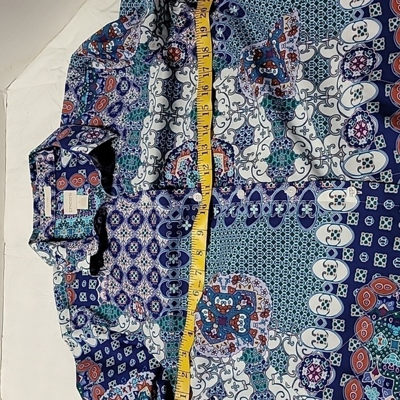 Chico's No Iron Paisley Midsleeve Top Size 8 - Picture 6 of 6